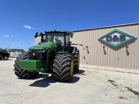 2022 John Deere 8R 370 Tractor