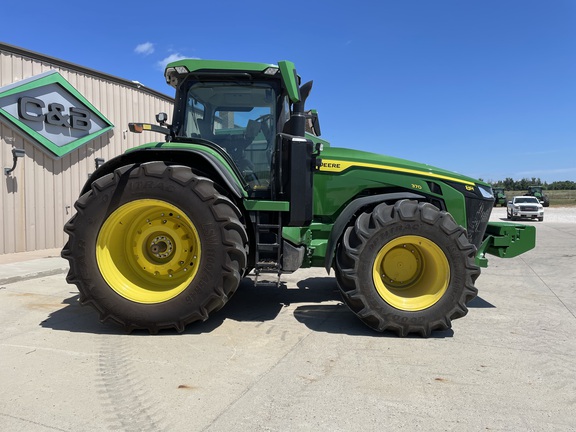 2022 John Deere 8R 370 Tractor