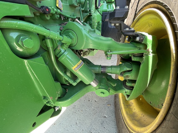 2022 John Deere 8R 370 Tractor