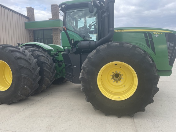 2014 John Deere 9560R Tractor 4WD