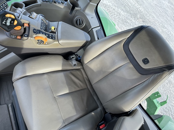 2023 John Deere 8R 370 Tractor