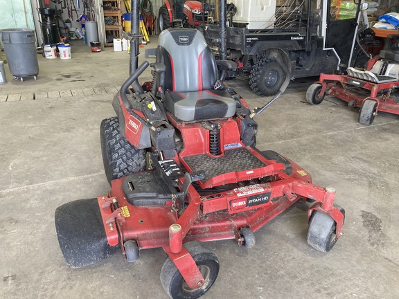 2019 Toro 2000 Series Mower/Zero Turn