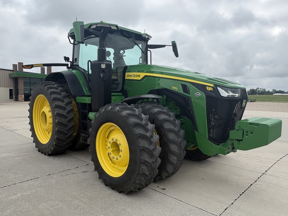 2024 John Deere 8R 370 Tractor