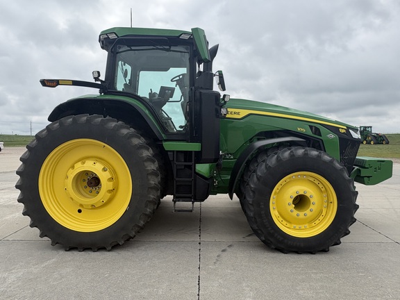 2024 John Deere 8R 370 Tractor
