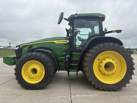 2024 John Deere 8R 370 Tractor