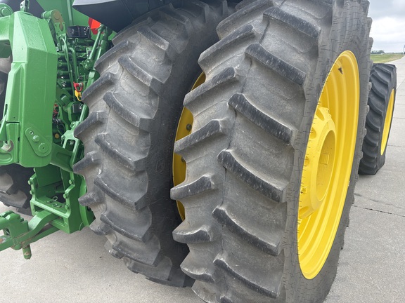 2024 John Deere 8R 370 Tractor