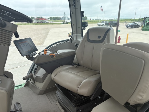 2024 John Deere 8R 370 Tractor