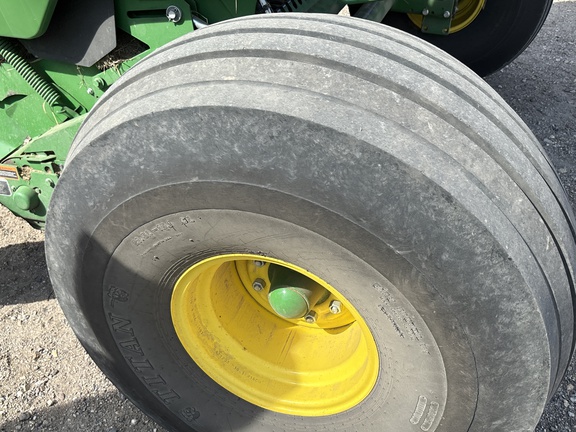 2019 John Deere 560M Baler/Round