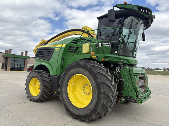 2023 John Deere 9900 Forage Harvester