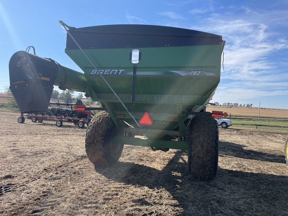 2010 Brent 782 Grain Cart