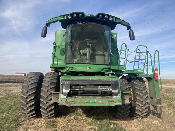 2023 John Deere S770 Combine