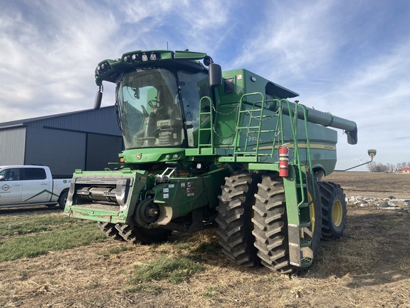 2023 John Deere S770 Combine