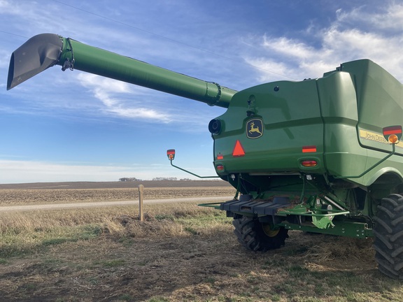 2023 John Deere S770 Combine