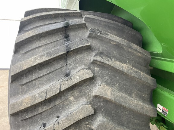 2020 Brent V1300 Grain Cart