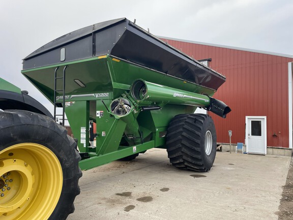 2020 Brent V1300 Grain Cart