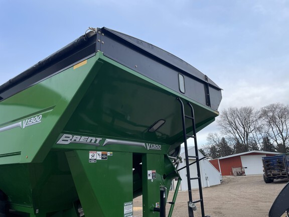2020 Brent V1300 Grain Cart