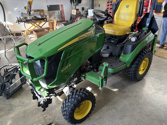 2021 John Deere 1025R Tractor Compact
