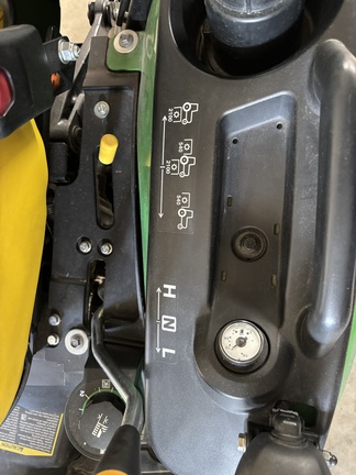 2021 John Deere 1025R Tractor Compact