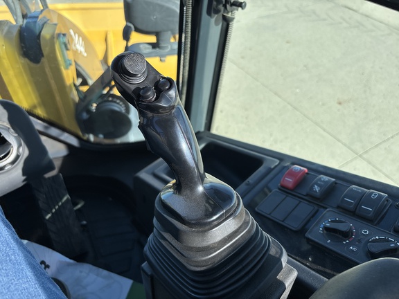 2019 John Deere 244L Compact Utility Loader