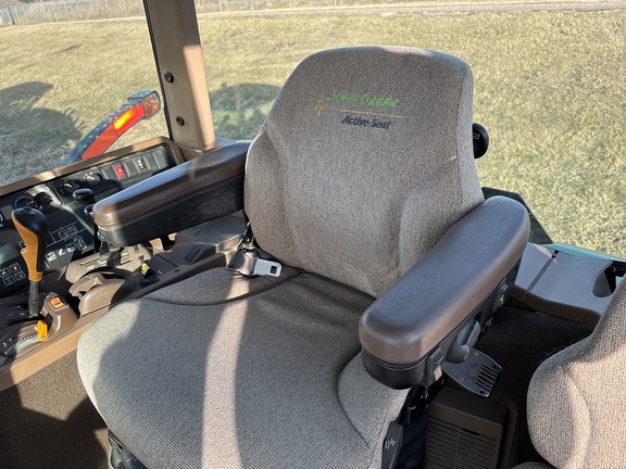 2006 John Deere 7720 Tractor