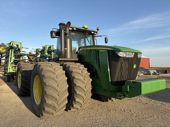 2012 John Deere 9560R Tractor 4WD