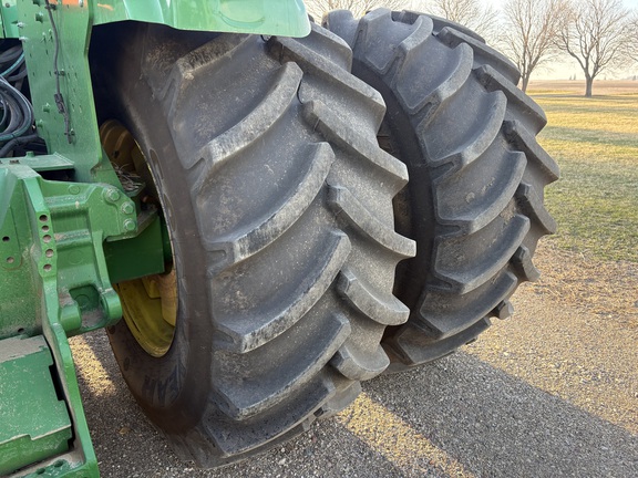 2012 John Deere 9560R Tractor 4WD