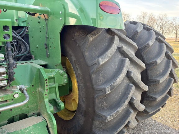 2012 John Deere 9560R Tractor 4WD