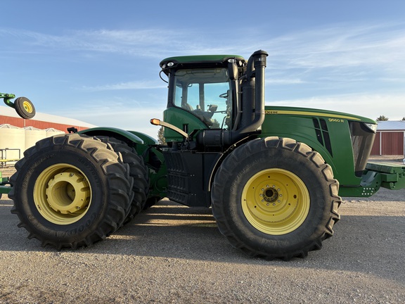 2012 John Deere 9560R Tractor 4WD