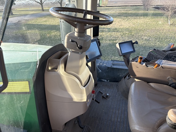 2012 John Deere 9560R Tractor 4WD