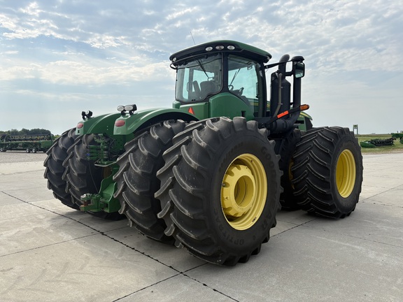 2012 John Deere 9560R Tractor 4WD