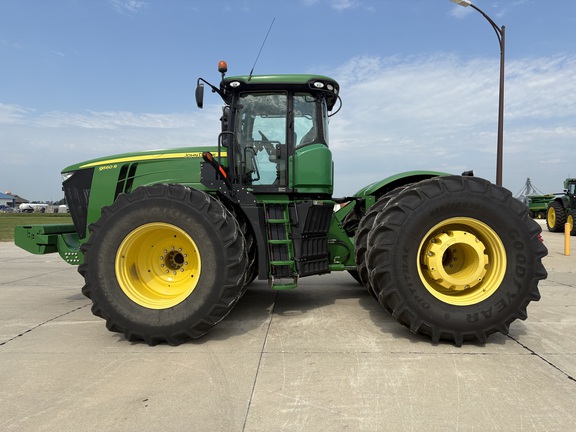 2012 John Deere 9560R Tractor 4WD