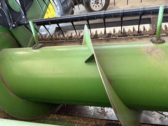 2004 John Deere 630F Header Combine
