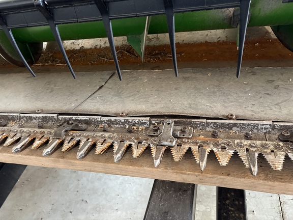 2004 John Deere 630F Header Combine