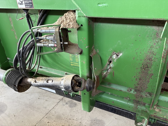2004 John Deere 630F Header Combine