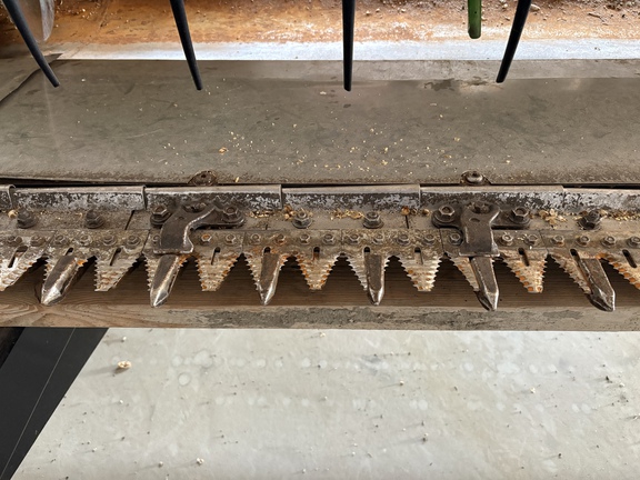 2004 John Deere 630F Header Combine