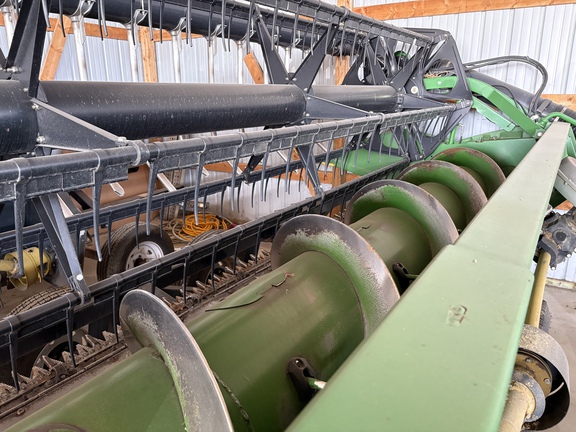 2004 John Deere 630F Header Combine
