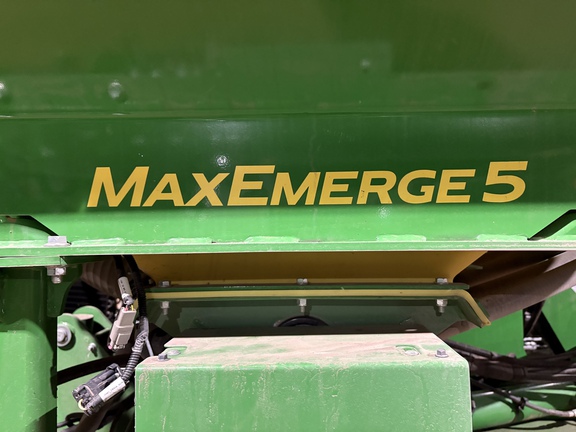 2024 John Deere 1775NT Planter