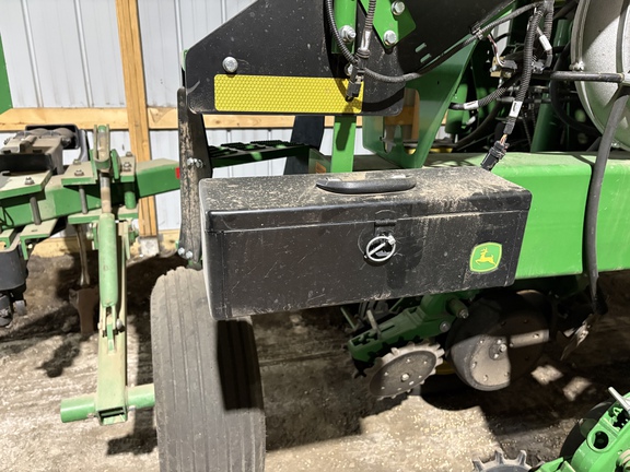 2024 John Deere 1775NT Planter
