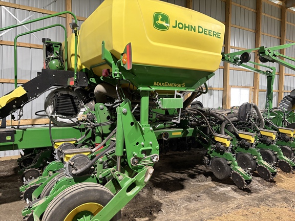2024 John Deere 1775NT Planter