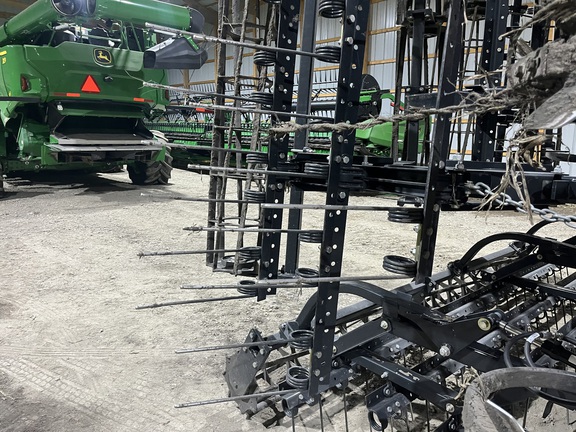 2024 Case IH Tigermate 255 Field Cultivator