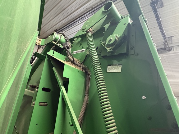 2012 John Deere 568 Baler/Round