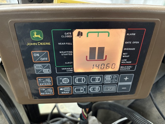 2012 John Deere 568 Baler/Round