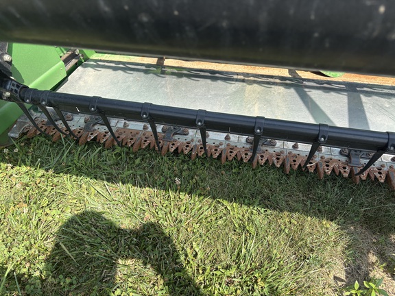 2010 John Deere 635F Header Combine