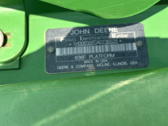 2010 John Deere 635F Header Combine
