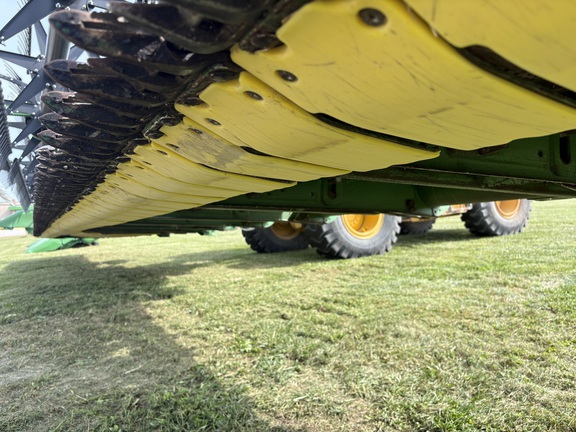 2023 John Deere RD40F Header Combine