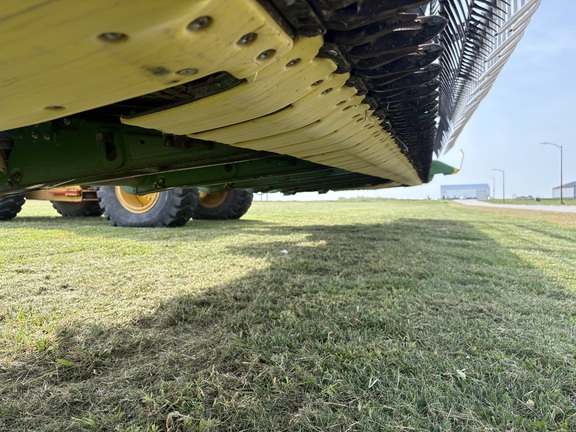 2023 John Deere RD40F Header Combine