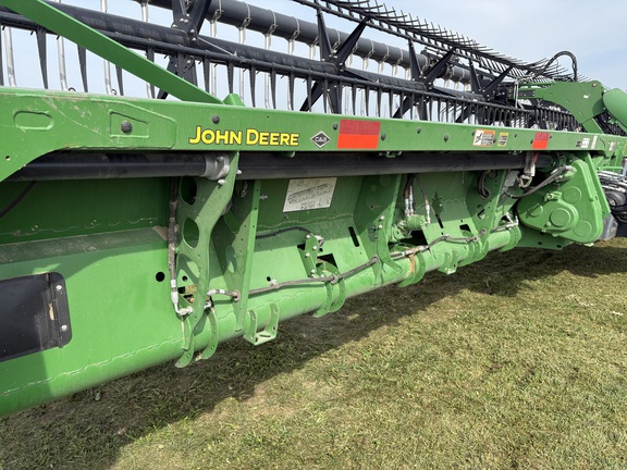 2023 John Deere RD40F Header Combine
