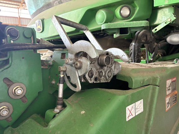 2012 John Deere S670 Combine