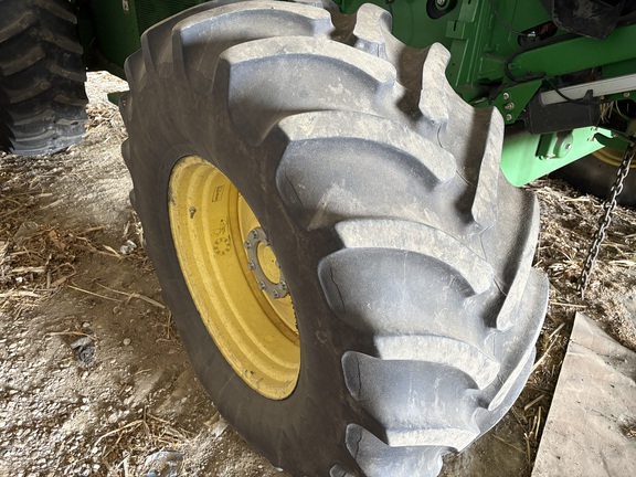 2012 John Deere S670 Combine