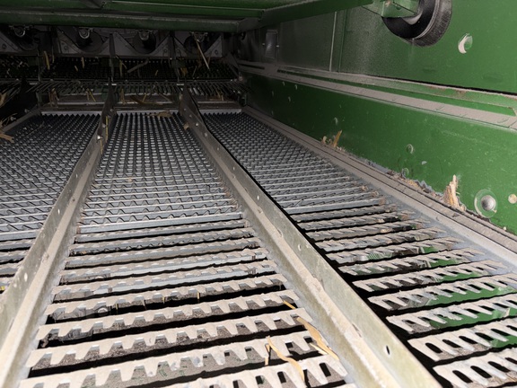 2012 John Deere S670 Combine